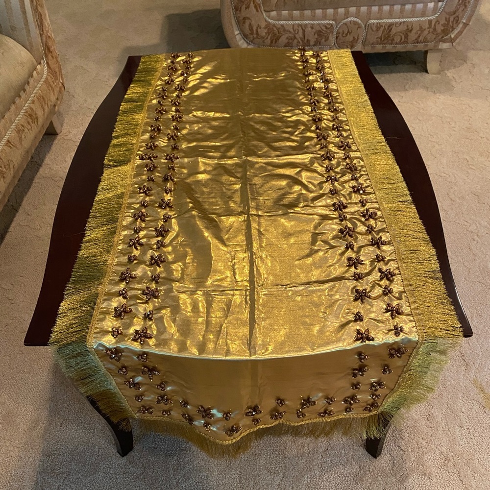 NEW Handmade beaded flower design table runner
